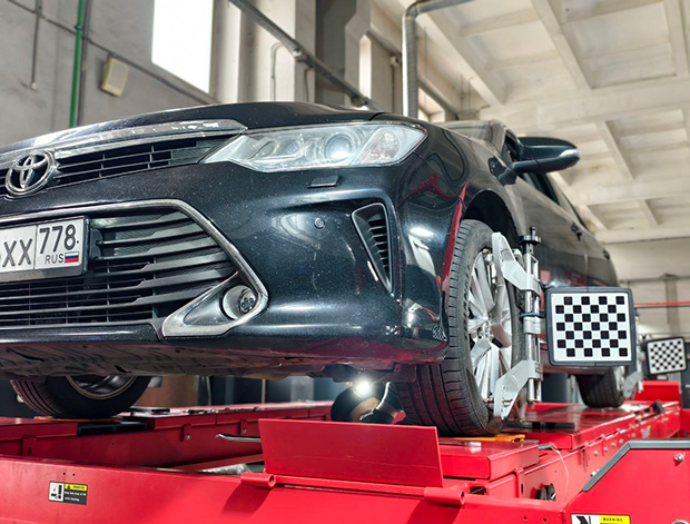 Регулировка <br/>развала-схождения Toyota
