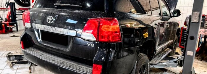 Toyota Land Cruiser 200 (2012 г.) с пробегом 396 000 км. - устраняем гул и закусывание руля