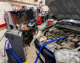 Промывка системы охлаждения Toyota Succeed 2017 года с подключением специального оборудования