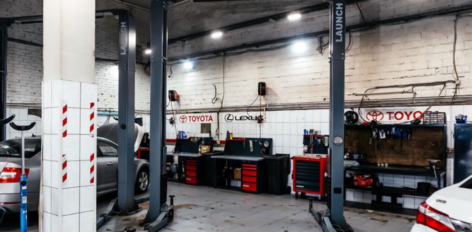 Пост технического обслуживания Toyota и Lexus в сервисном центре Лиговский в Санкт-Петербурге